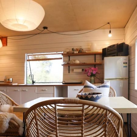 Boho Hill Apartment - Great Barrier Island Escape Okiwi 外观 照片