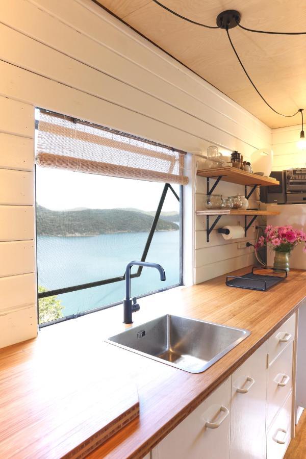 Boho Hill Apartment - Great Barrier Island Escape Okiwi 外观 照片